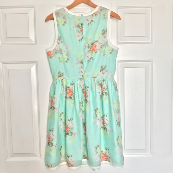 Piperlime Collection Spring Floral Dress - Picture 3 of 6